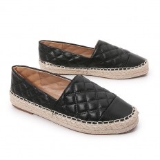 Flat leather ballerina shoes