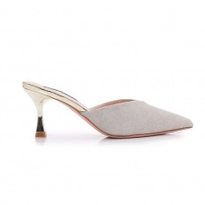 Elegant medium-heeled slippers