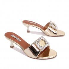 Sparkling low-heeled...