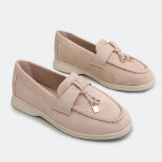 Comfy stylish girls' shoes...