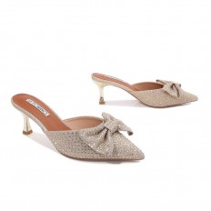 mule  heels with abow