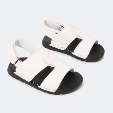 slide sandal with elegance...