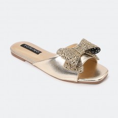 FX2534 Slipper with a large...