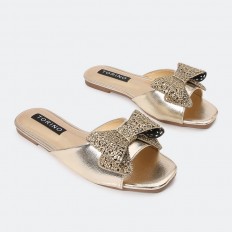 FX2534 Slipper with a large...