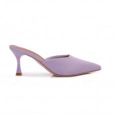 Elegant leather low-heeled...