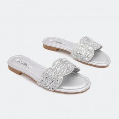 Flat slippers in stylish...