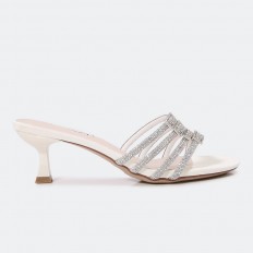 Attractive small heel...