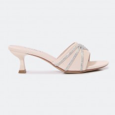 Chic and elegant small heel...
