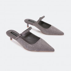 QXQB1 Slippers with a small...
