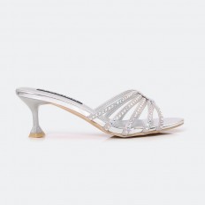 Slippers with elegant...