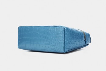 AA012310014H Small bag with...