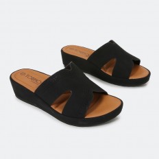 Medical slippers with small...