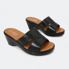 Leather medical slippers C302