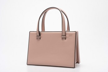 GD012307007 A classic bag...