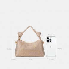 GD012412184 a bag with a...