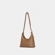 GS012403030 A distinctive...