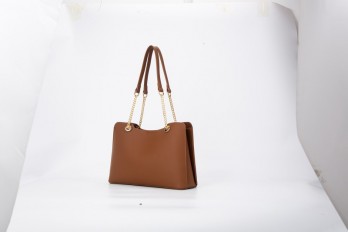 GS012404055 A luxurious bag...