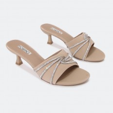 Chic and elegant small heel...