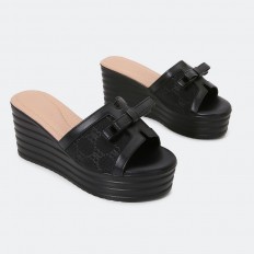 KR570 Comfortable wedge...