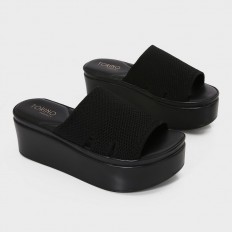 OR624 Comfortable Rocky...