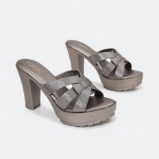 OXQC13 Comfortable platform...