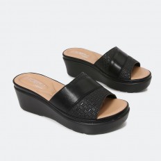 High quality Rocky slippers...