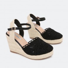 embroidered sandal with buckle