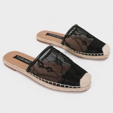 ZS11 closed toe heeled...