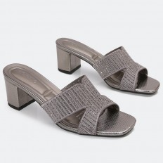ZXQ1723 Wide heel soles...