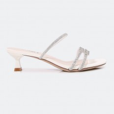 Attractive small heel...