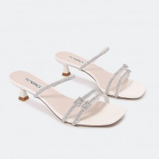 Attractive small heel...