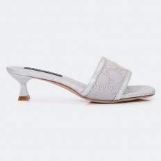 HXQG18 Slippers a small...