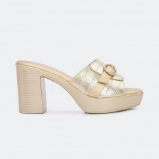 SLIPPER FROM BRIGHT LEATHER...