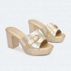 SLIPPER FROM BRIGHT LEATHER...