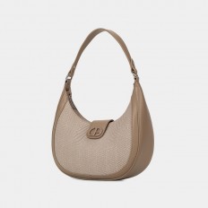 AA012405067 A bag with a...