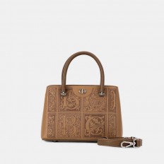 AA012504159  حقيبة فخمة...