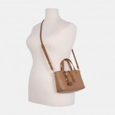 AA012503187 a luxurious bag...