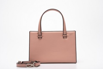 GD012307007 A classic bag...
