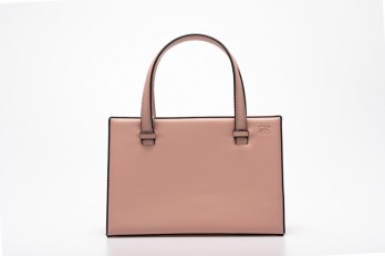 GD012307007 A classic bag...
