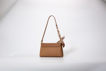 AA012405163 حقيبة مستطيلة...