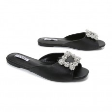 Leather flat slippers...