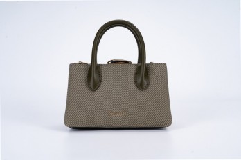 AA012403012 حقيبة صغيرة...