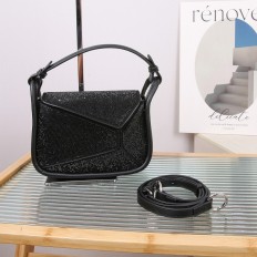 حقيبة مناسبة للسهرات لامعة...