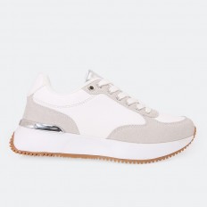 AY679 is a stylish and...