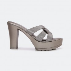 OXQC13 Comfortable platform...