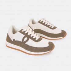 AY672  حذاء رياضي بتصميم مميز