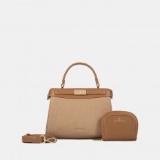 AA012412019 A modern bag in...