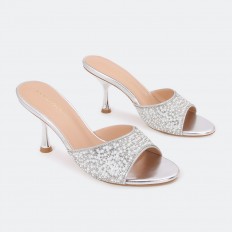 BXQ2143 Heel sleeper with a...