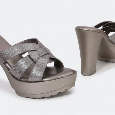 OXQC13 Comfortable platform...