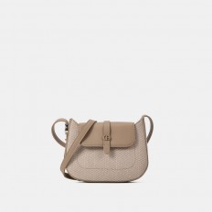 AA012405072 حقيبة كتف صغيرة...